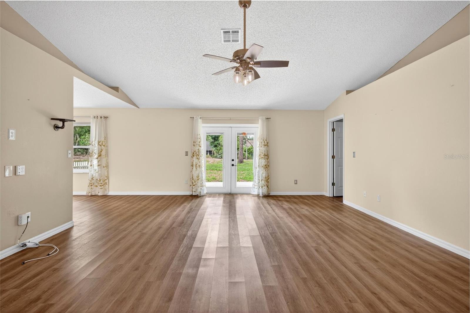 SHERWOOD OAKS PUD - Residential
