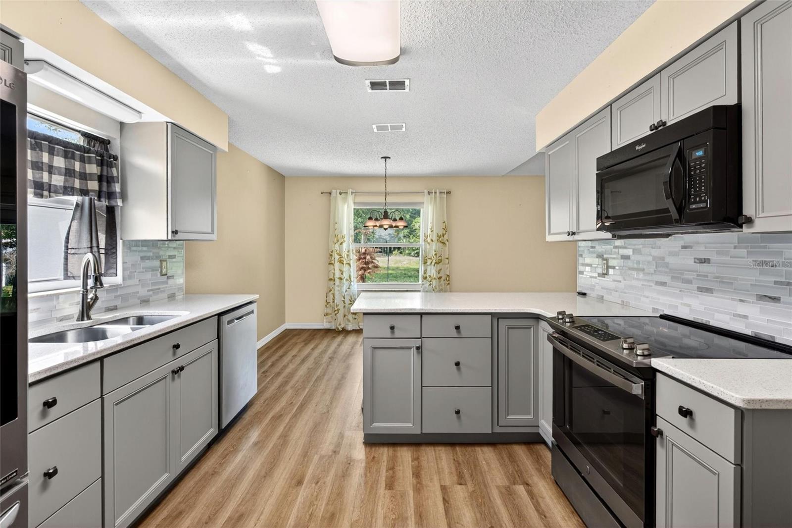 SHERWOOD OAKS PUD - Residential