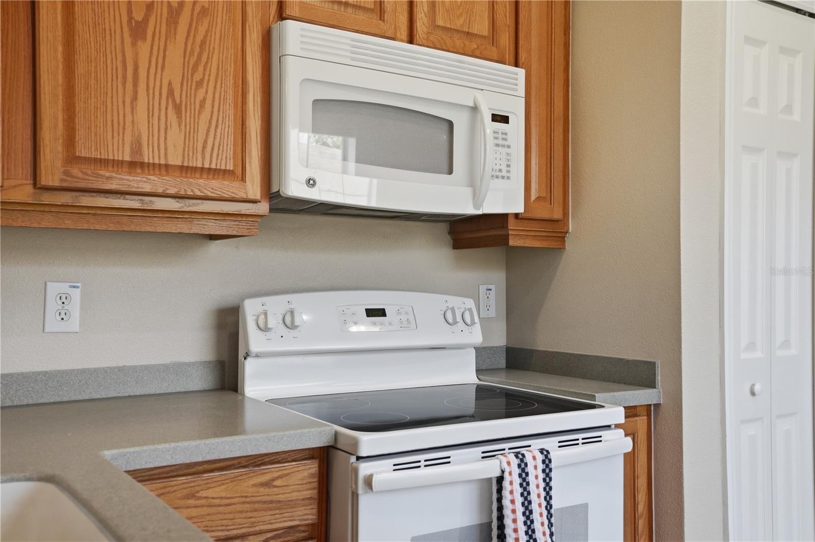 CASCADES AT SOUTHERN HILLS - Residential