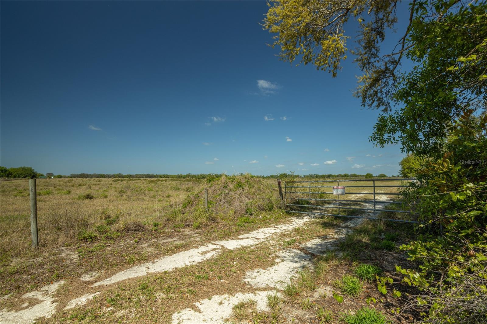 MANATEE RIVER PARK SUB - Land