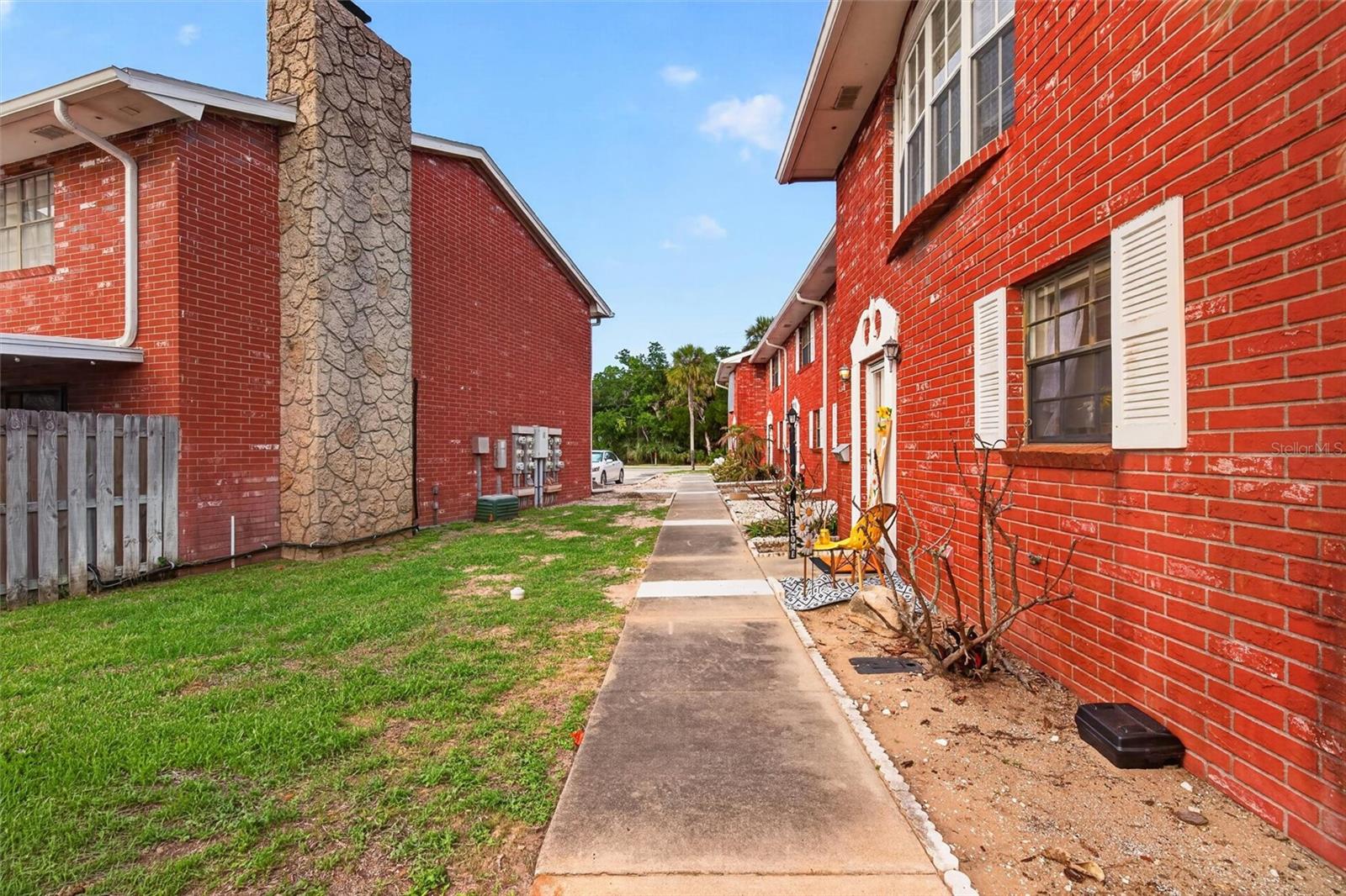 COLONIAL TOWNHOUSE APT PH II - Residential