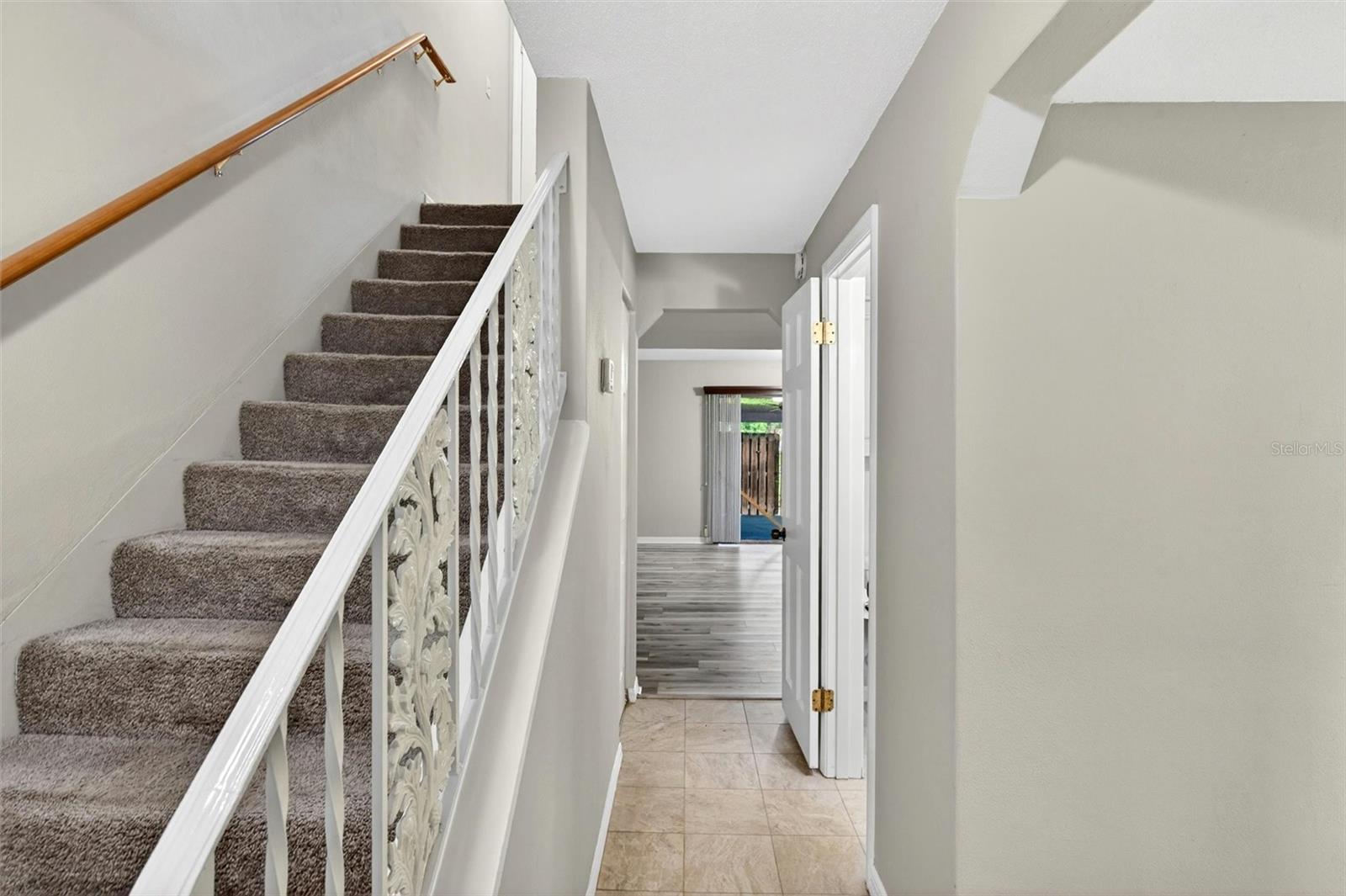 COLONIAL TOWNHOUSE APT PH II - Residential