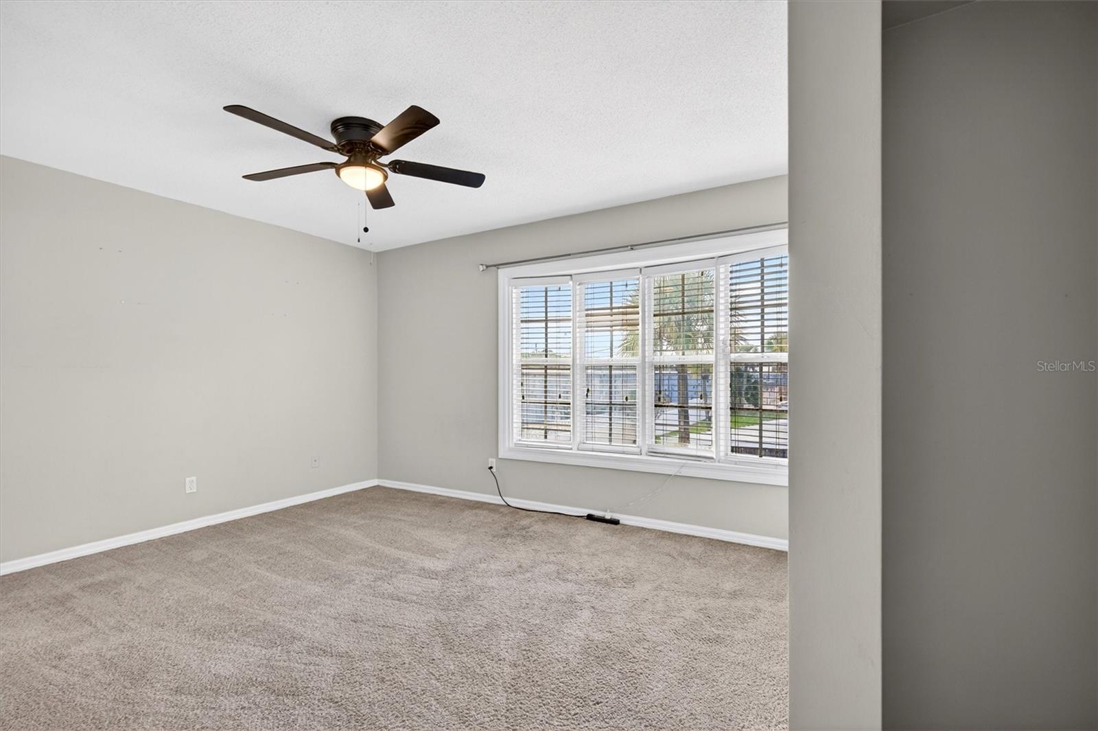 COLONIAL TOWNHOUSE APT PH II - Residential