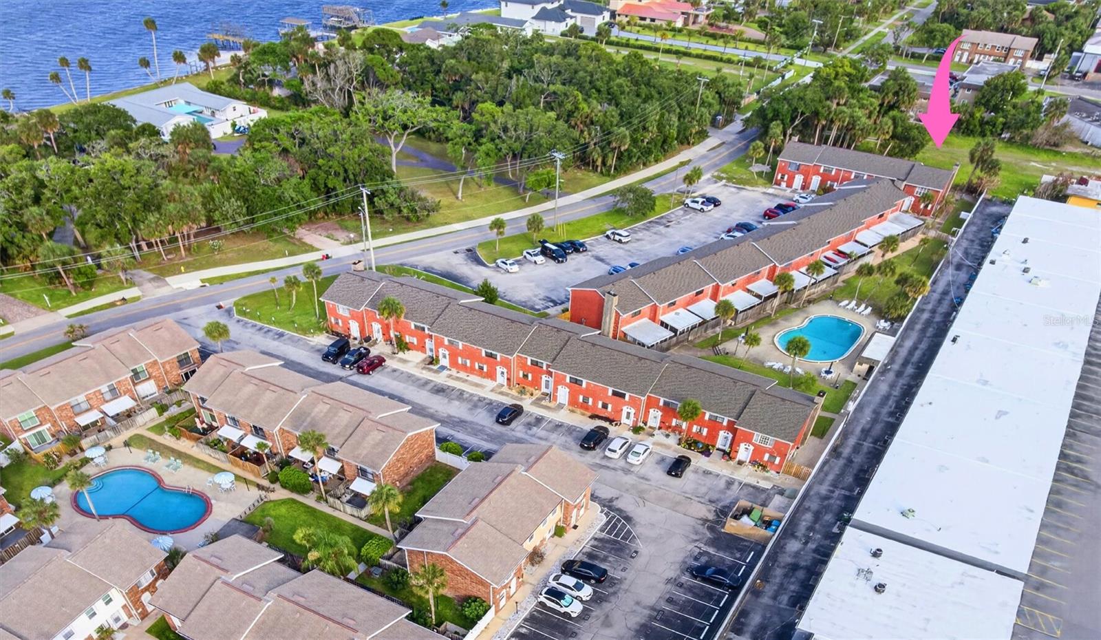 COLONIAL TOWNHOUSE APT PH II - Residential