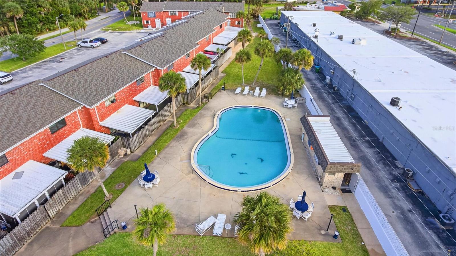 COLONIAL TOWNHOUSE APT PH II - Residential