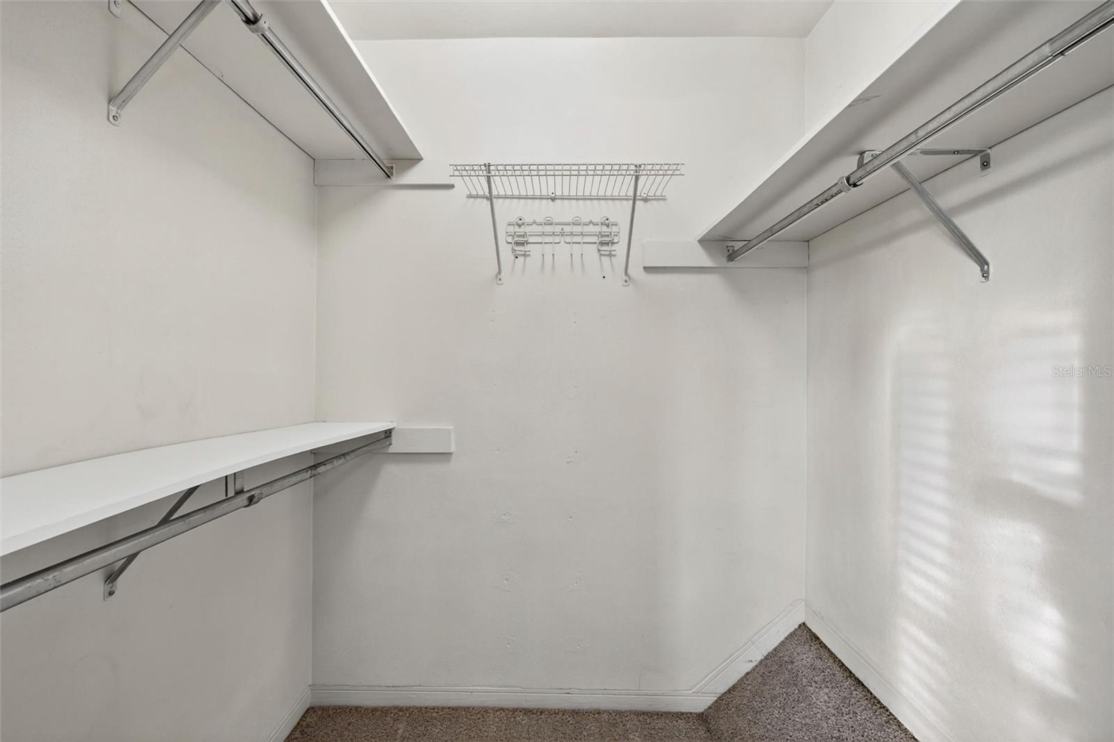 COLONIAL TOWNHOUSE APT PH II - Residential