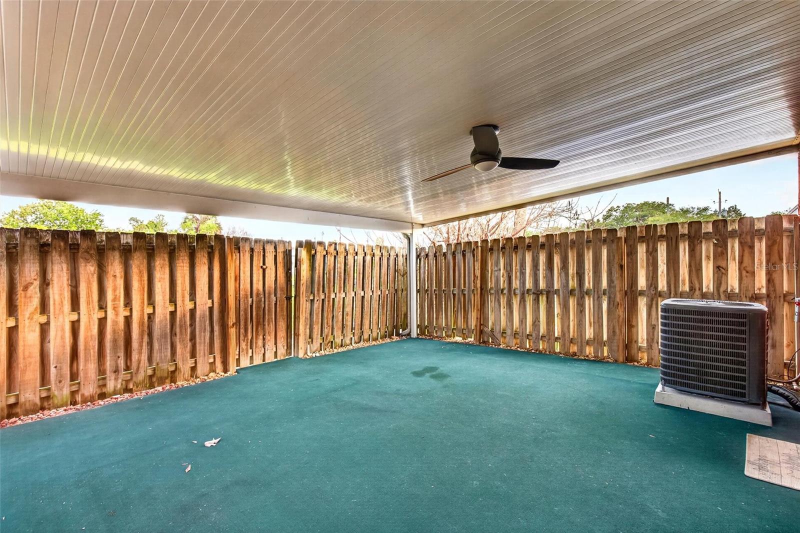 COLONIAL TOWNHOUSE APT PH II - Residential