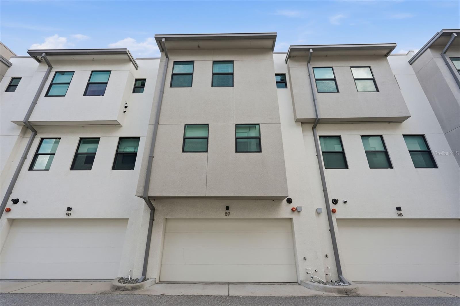 WESTSHORE VILLAGE TWNHMS - Residential