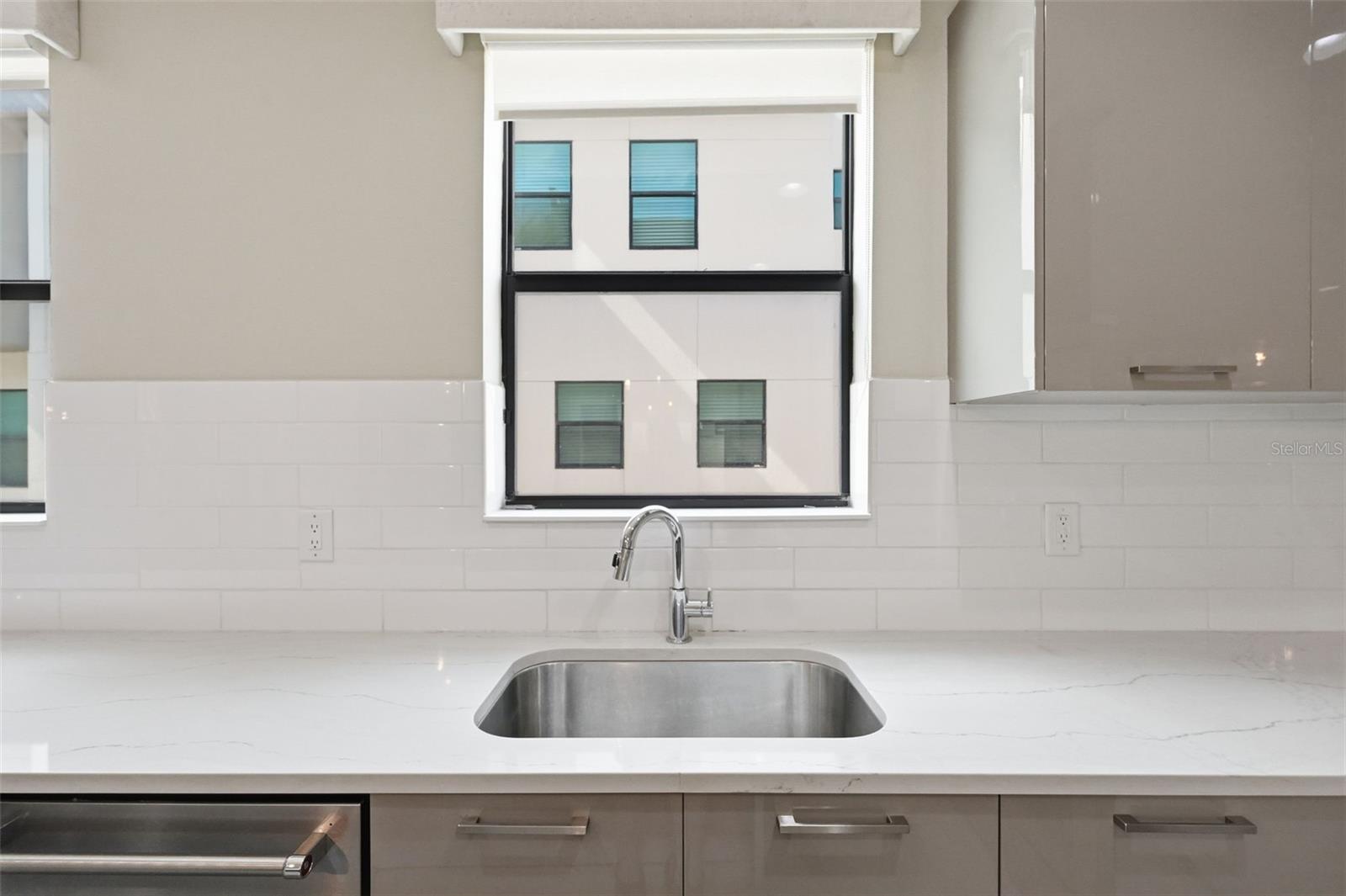 WESTSHORE VILLAGE TWNHMS - Residential