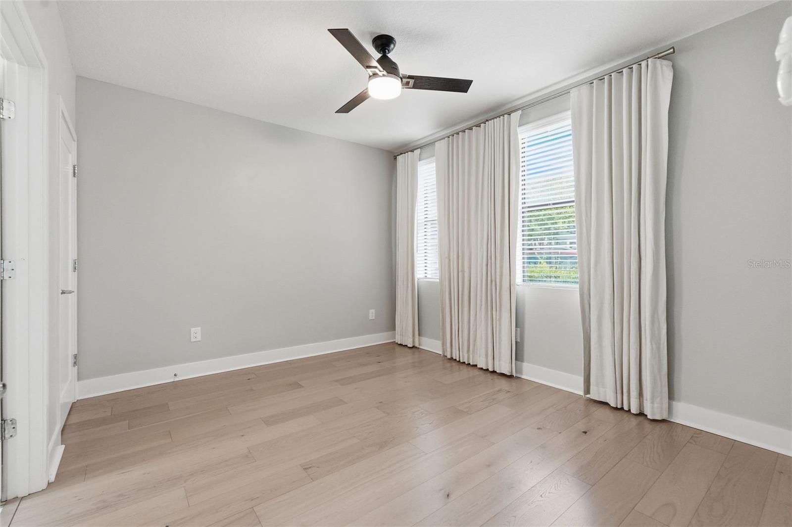 WESTSHORE VILLAGE TWNHMS - Residential