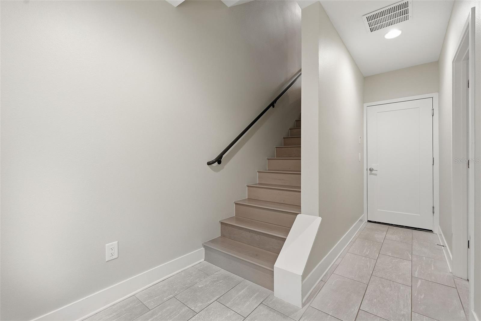 WESTSHORE VILLAGE TWNHMS - Residential