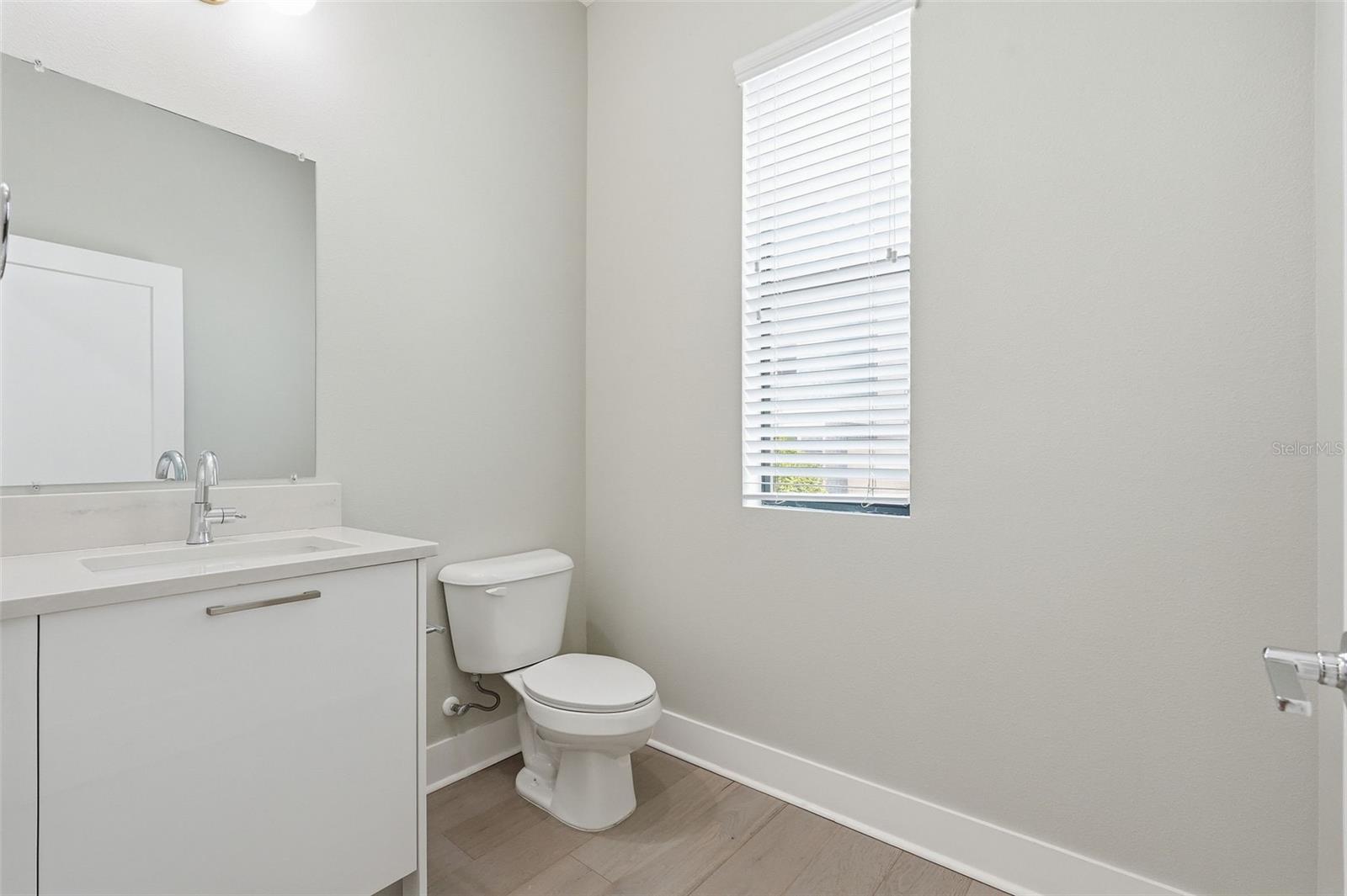 WESTSHORE VILLAGE TWNHMS - Residential