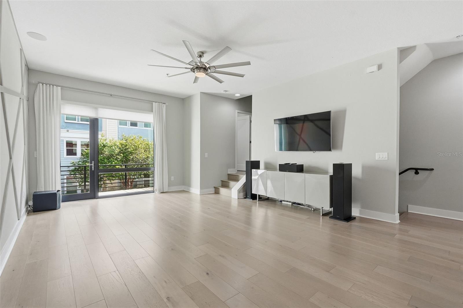 WESTSHORE VILLAGE TWNHMS - Residential