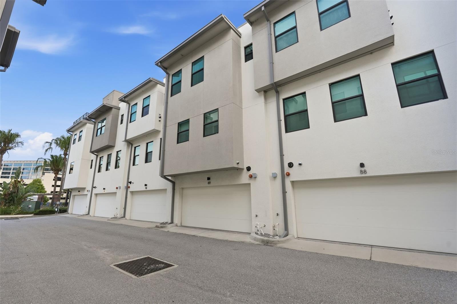 WESTSHORE VILLAGE TWNHMS - Residential
