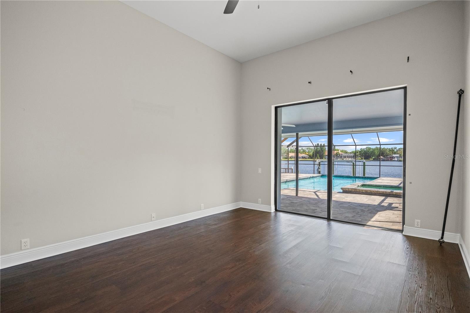 BAYSIDE WEST - Residential