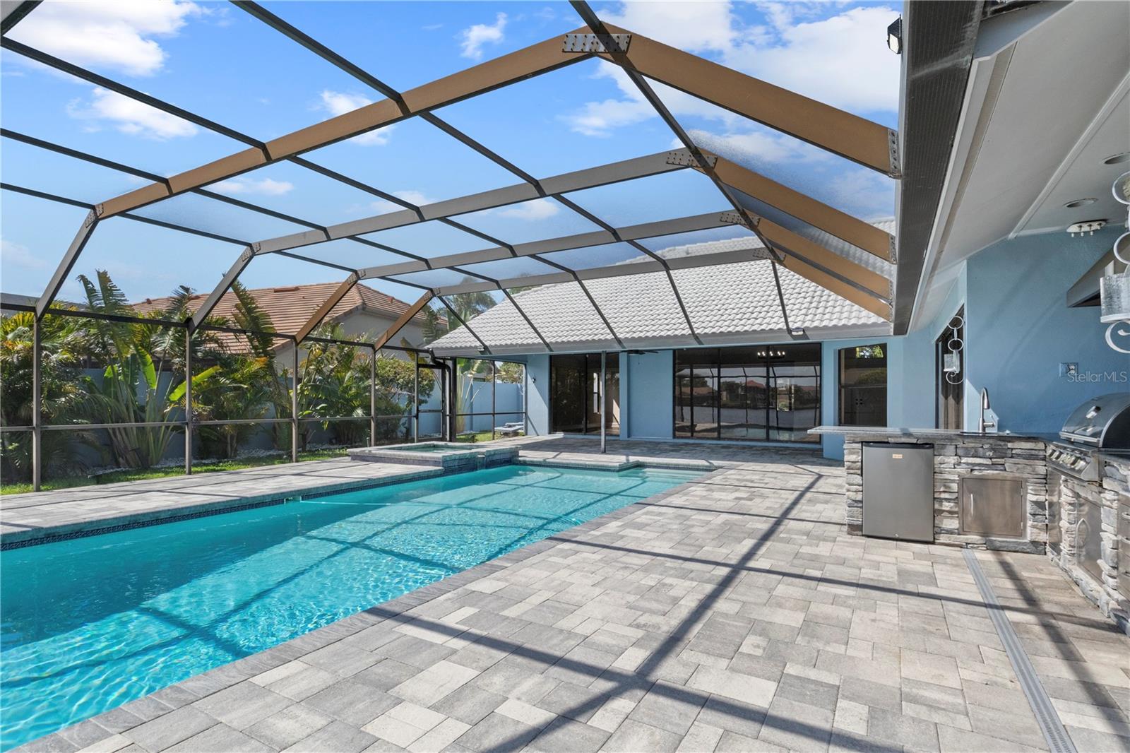 BAYSIDE WEST - Residential