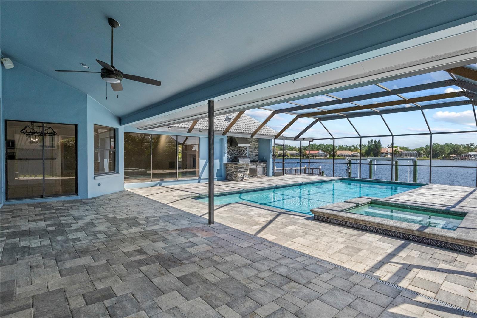 BAYSIDE WEST - Residential