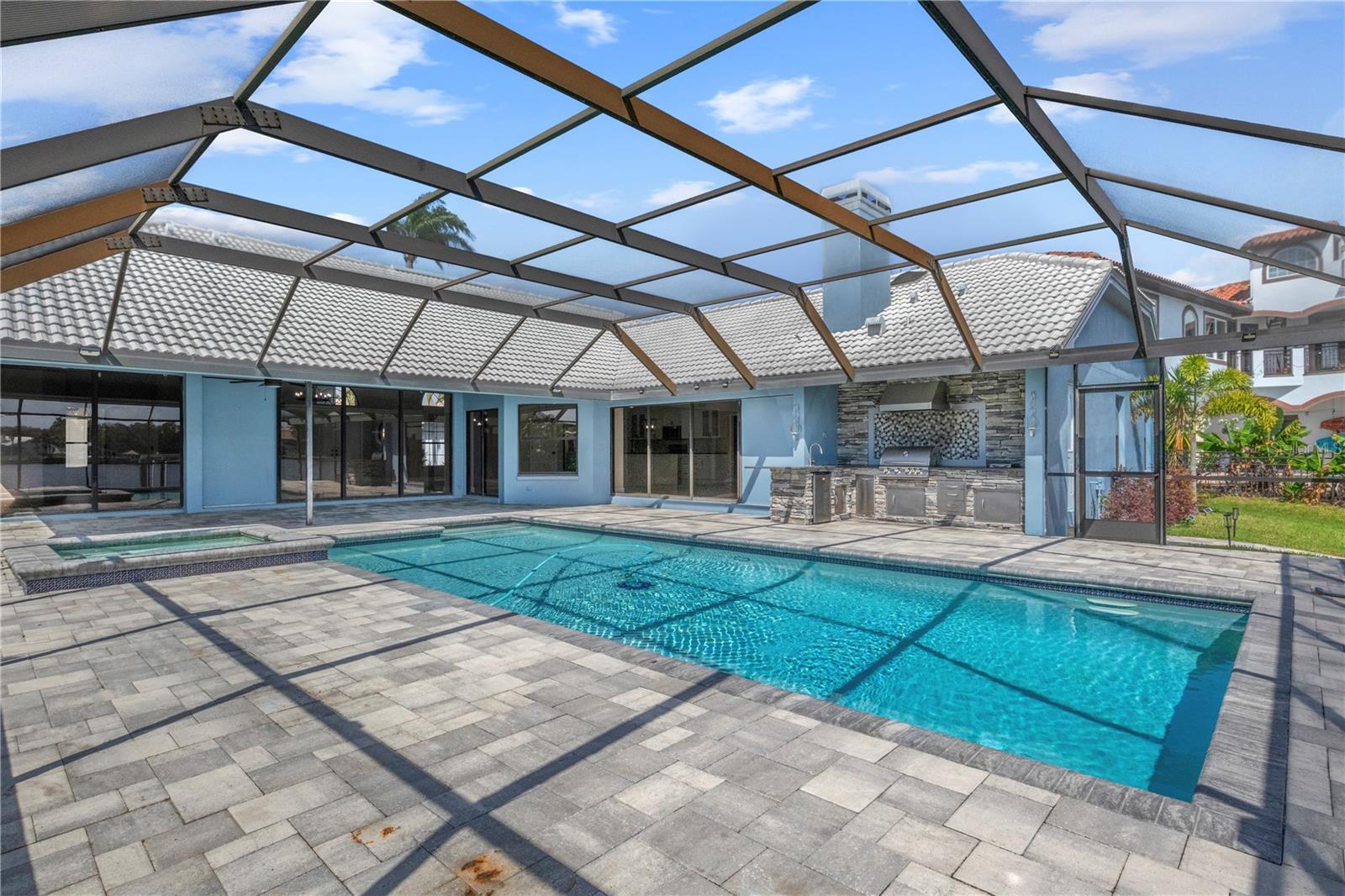BAYSIDE WEST - Residential