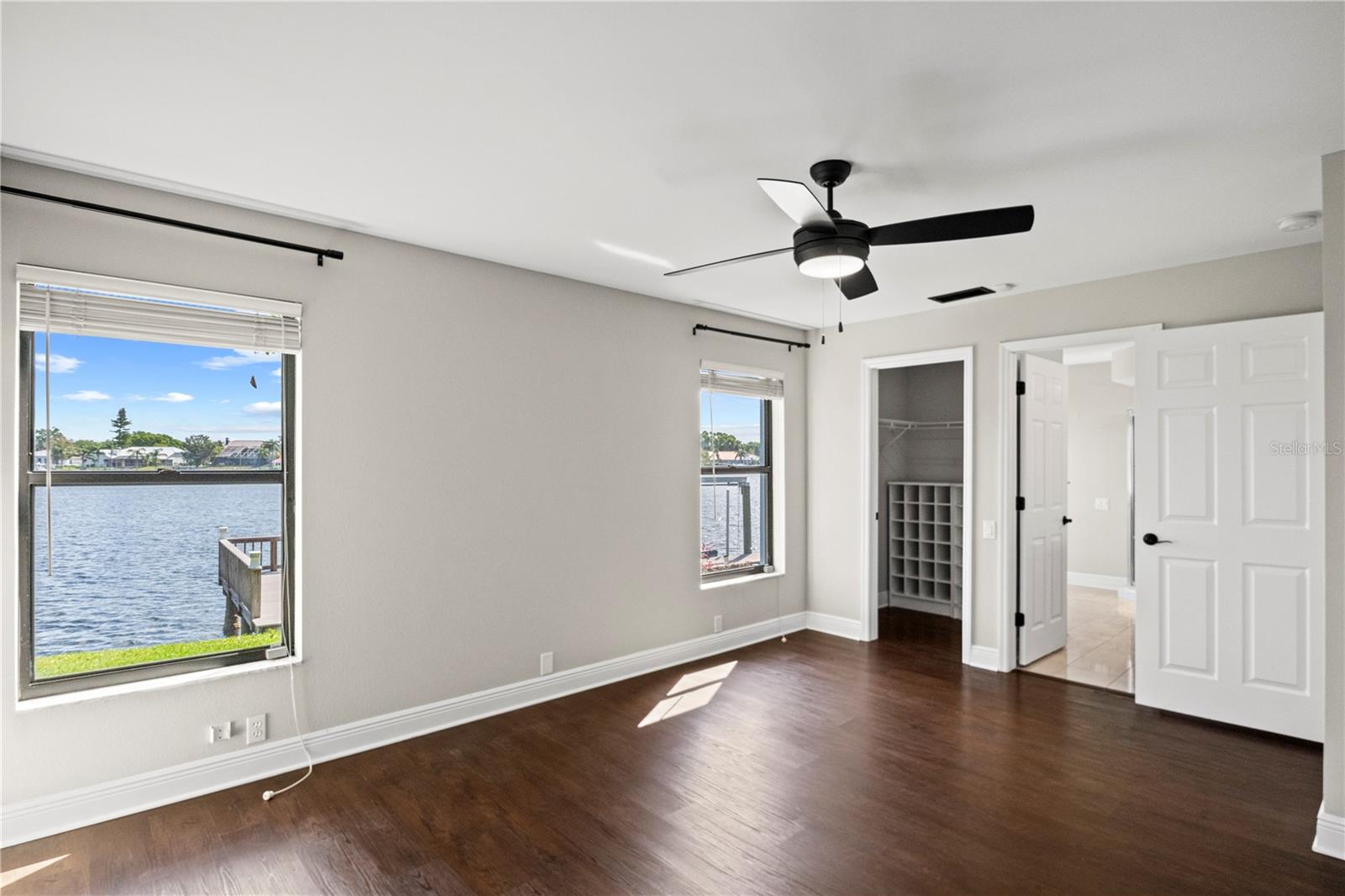 BAYSIDE WEST - Residential