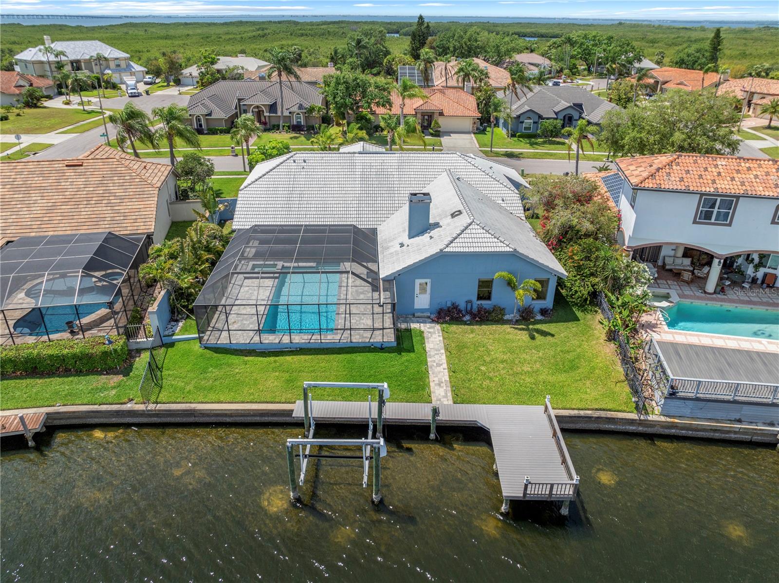 BAYSIDE WEST - Residential