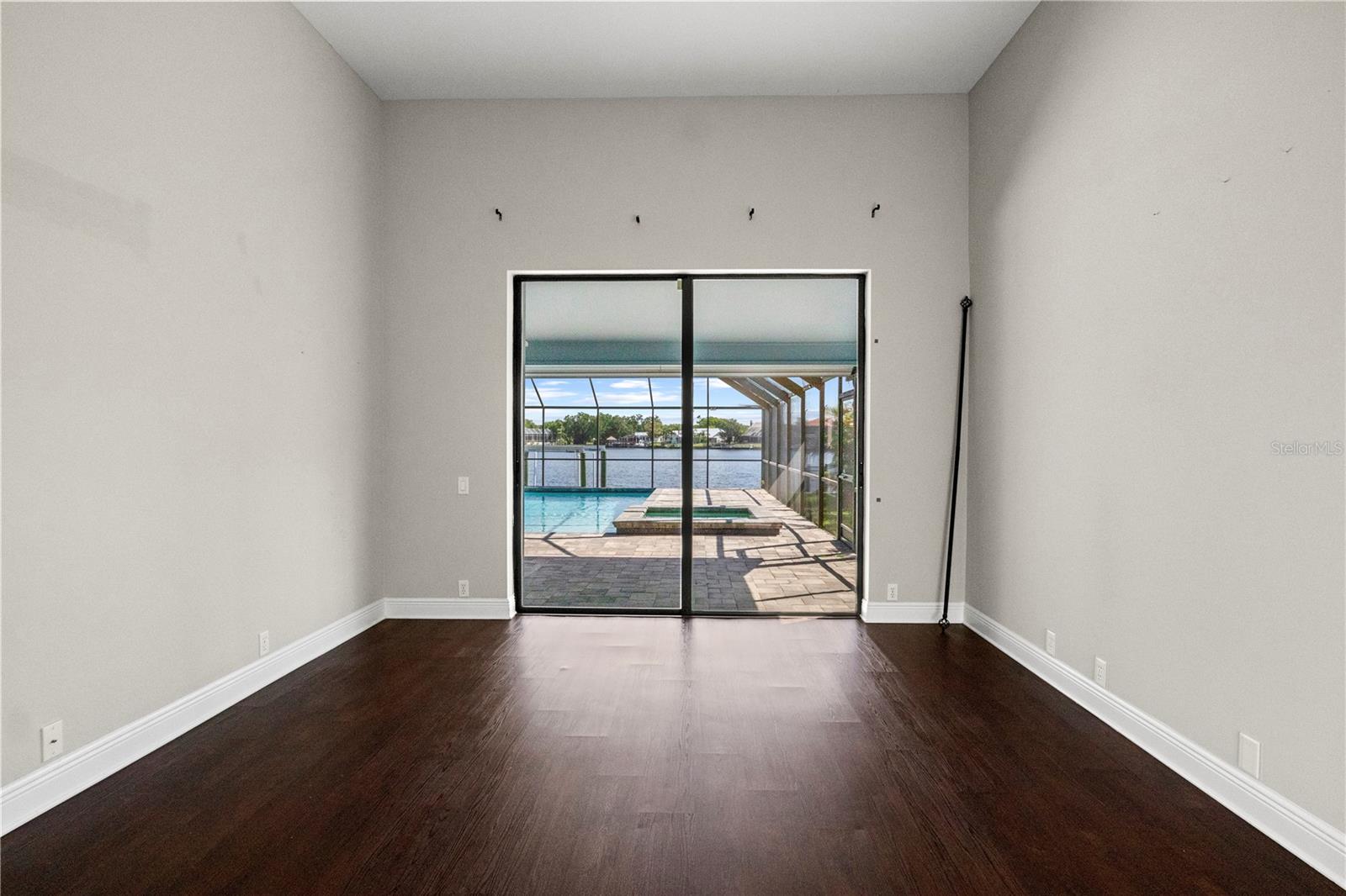 BAYSIDE WEST - Residential