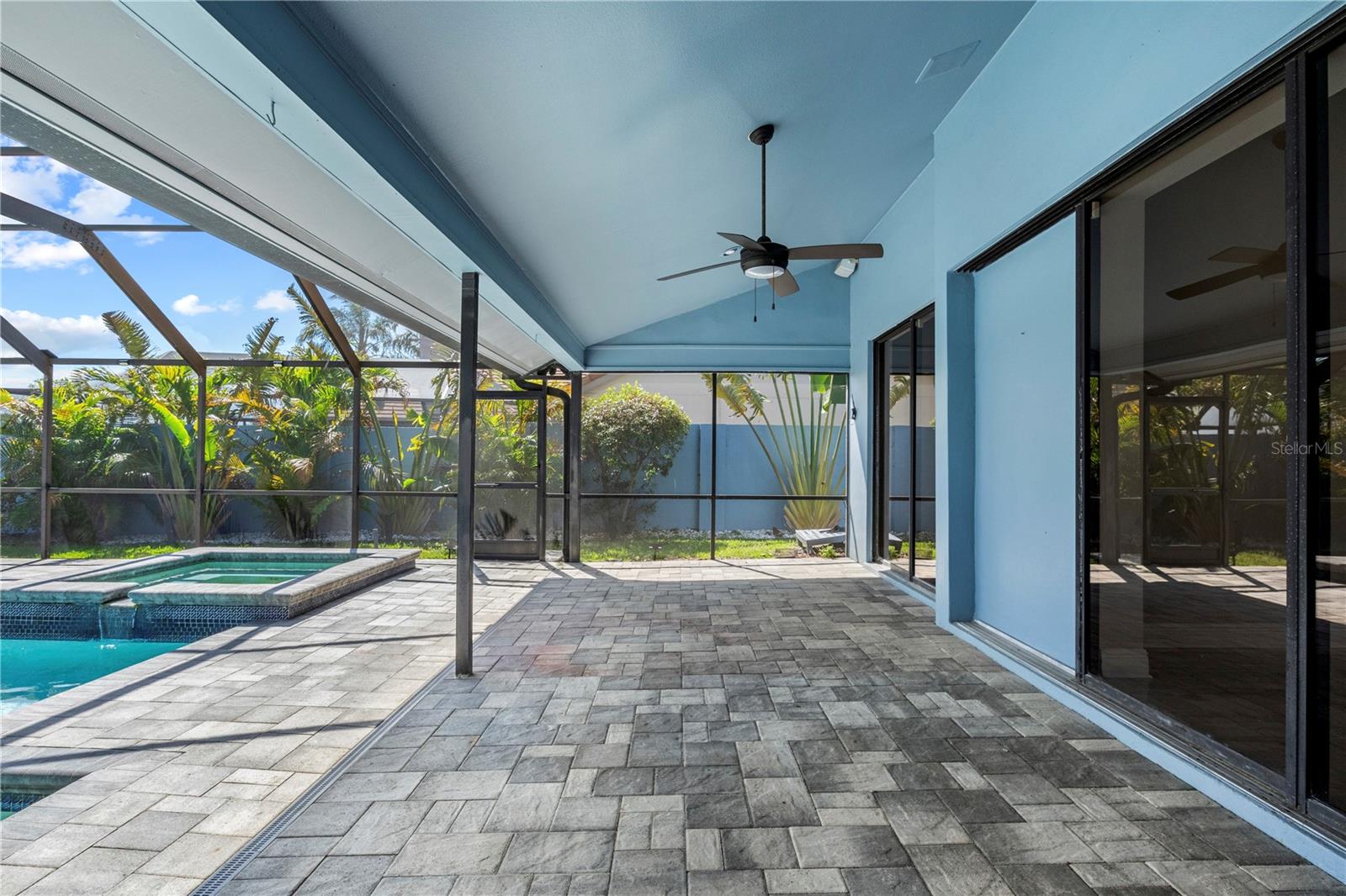 BAYSIDE WEST - Residential