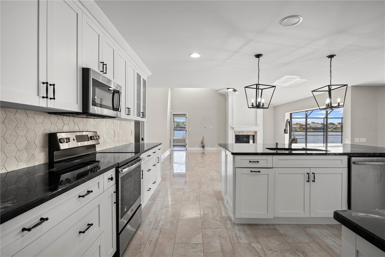 BAYSIDE WEST - Residential