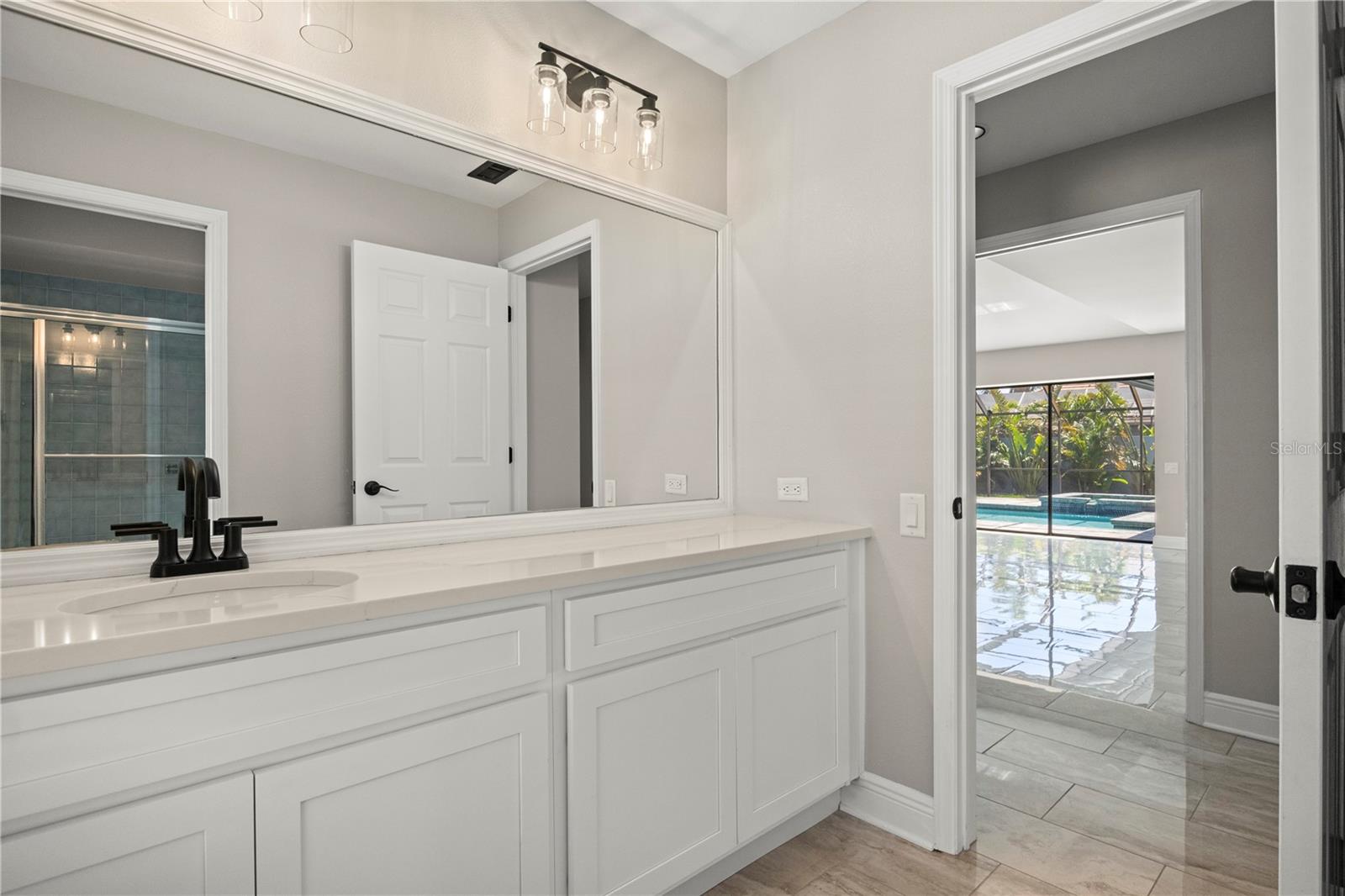 BAYSIDE WEST - Residential