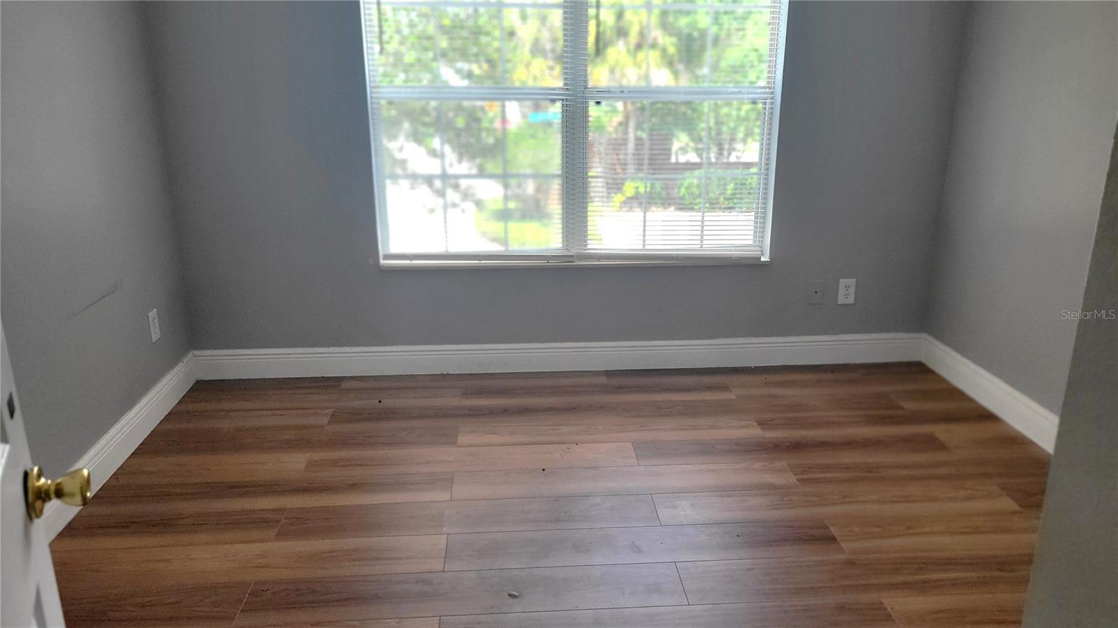 CLUBSIDE POINTE - Residential