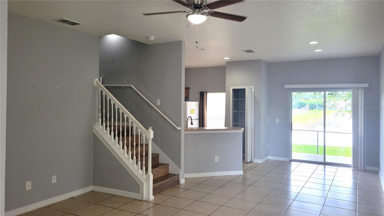 CLUBSIDE POINTE - Residential