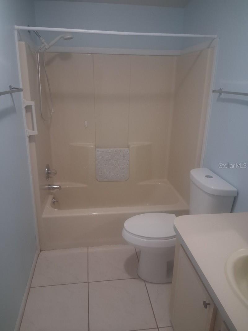 LADY LAKE ORANGE BLOSSOM GARDENS UNIT 10 - Residential