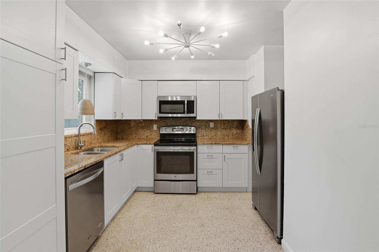 SARASOTA MANOR VACATING PLAT - Residential