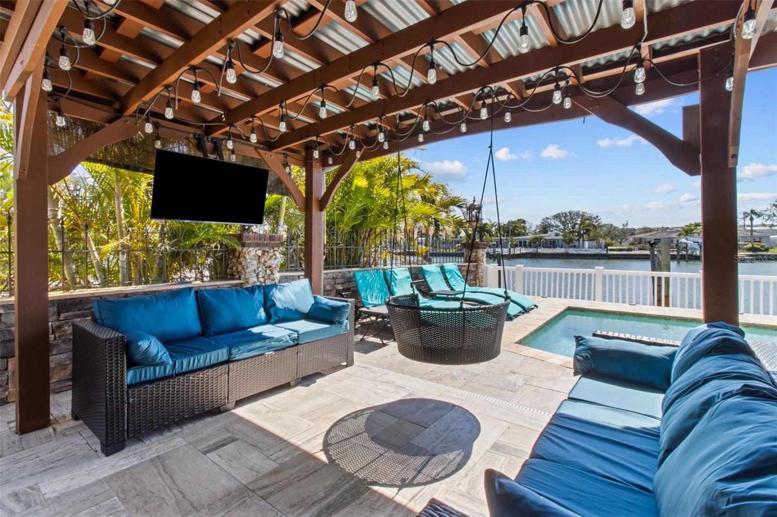 LA HACIENDA 1ST ADD - Residential