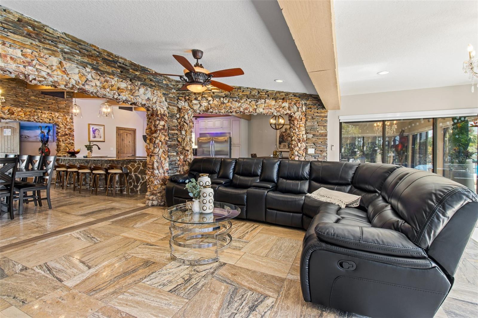 LA HACIENDA 1ST ADD - Residential