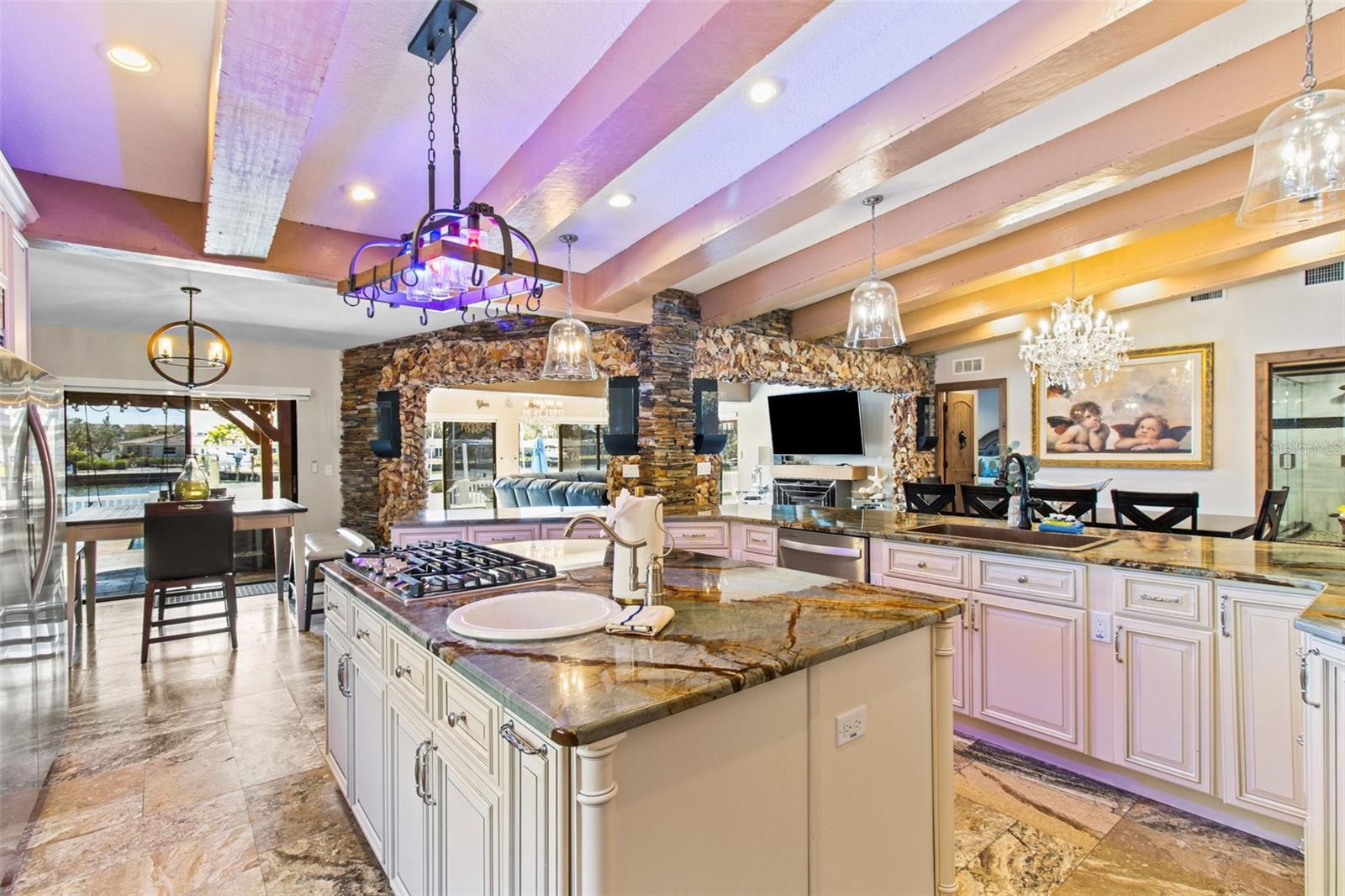 LA HACIENDA 1ST ADD - Residential