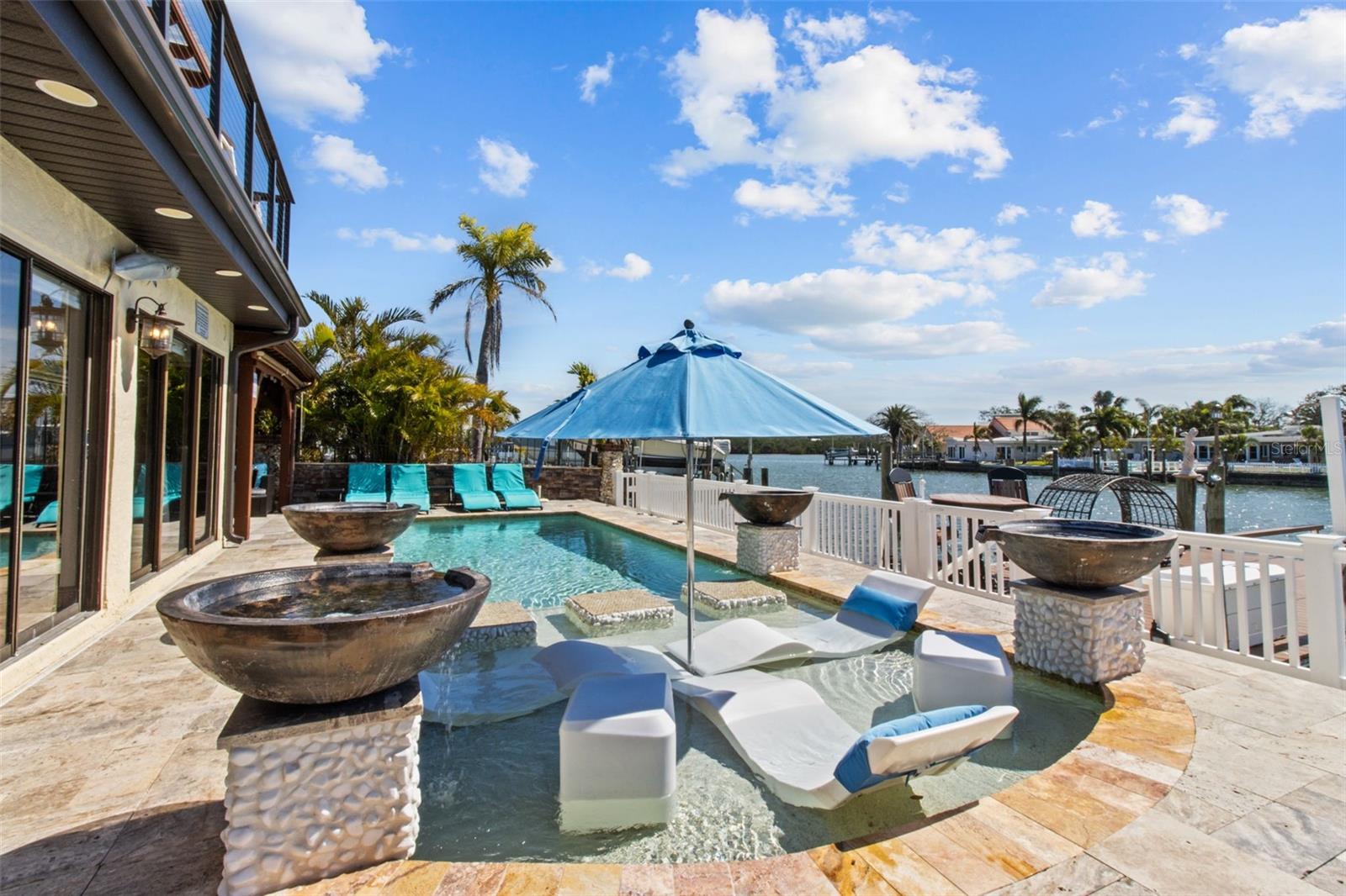 LA HACIENDA 1ST ADD - Residential