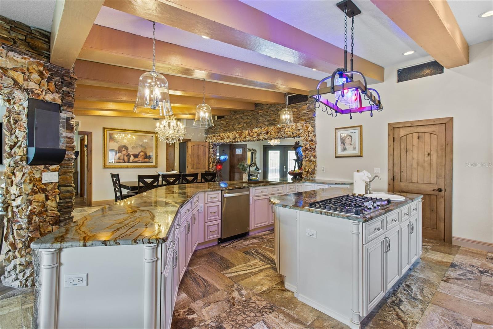 LA HACIENDA 1ST ADD - Residential