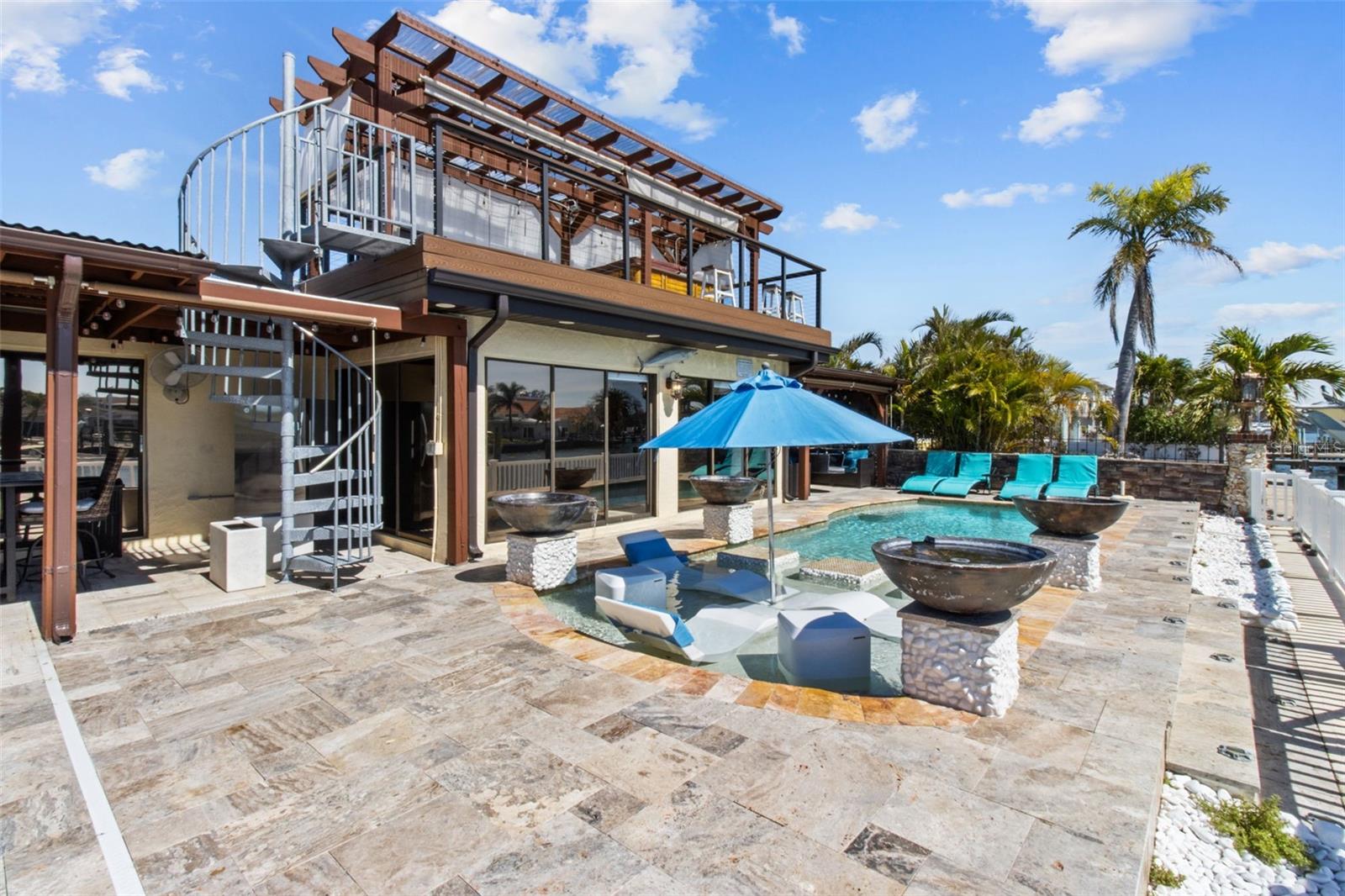 LA HACIENDA 1ST ADD - Residential