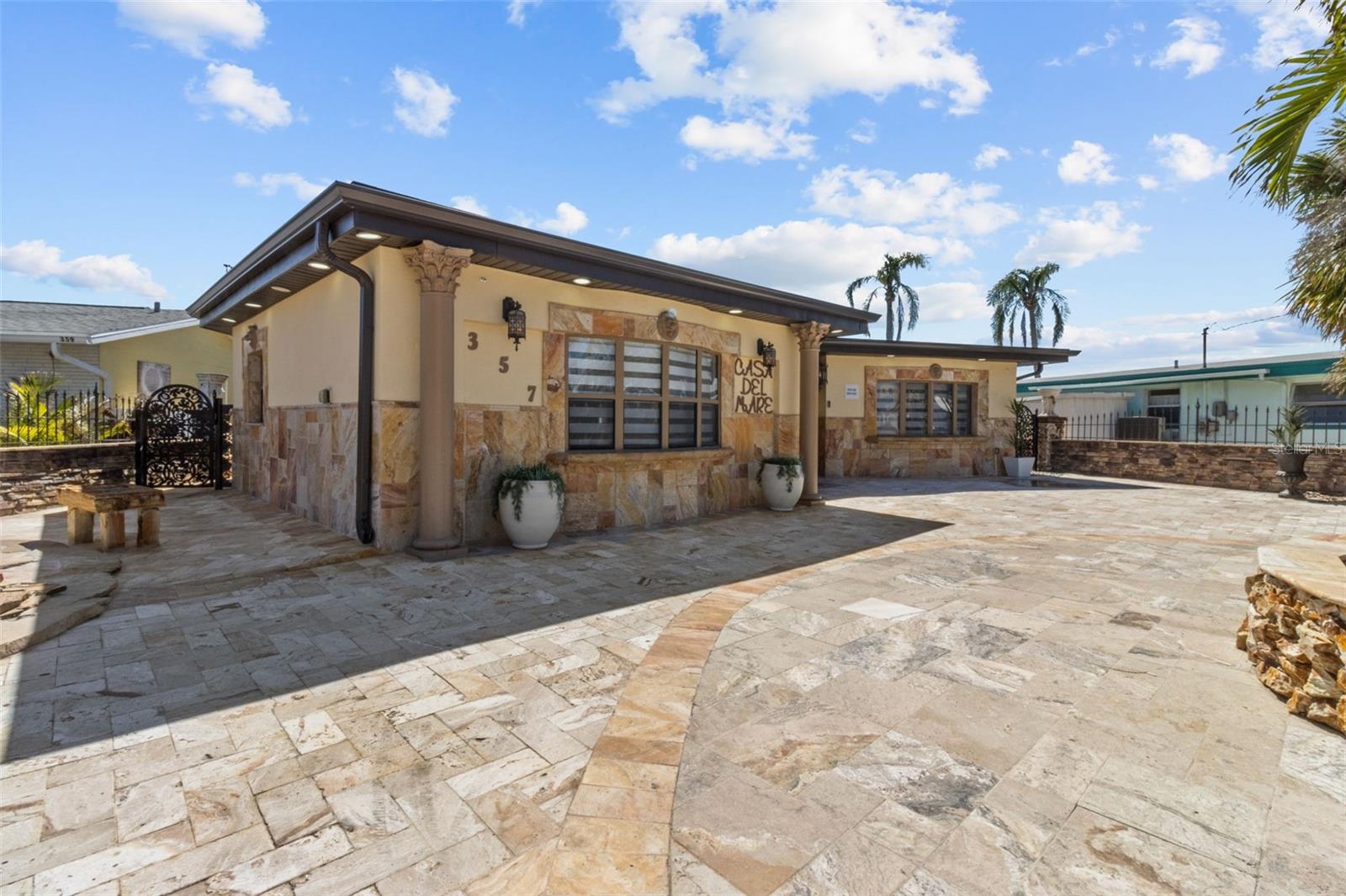 LA HACIENDA 1ST ADD - Residential
