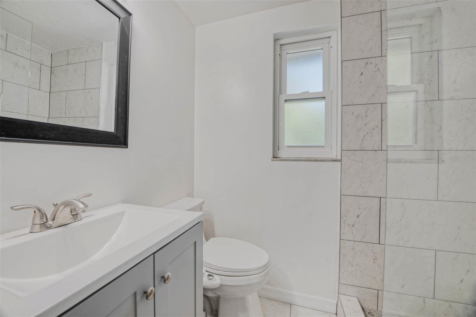 RESTFUL PINES - Residential Lease