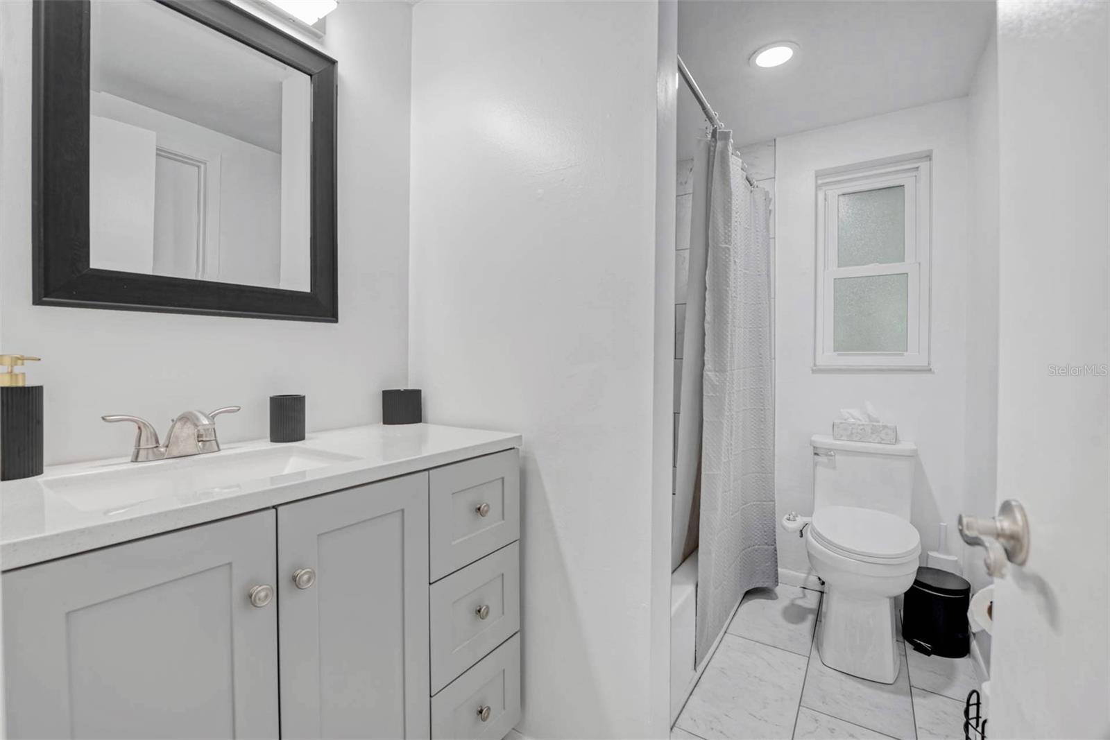 RESTFUL PINES - Residential Lease