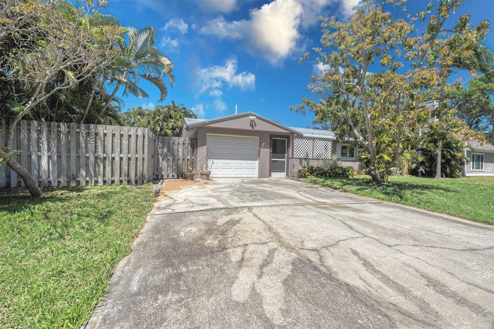 RESTFUL PINES - Residential Lease