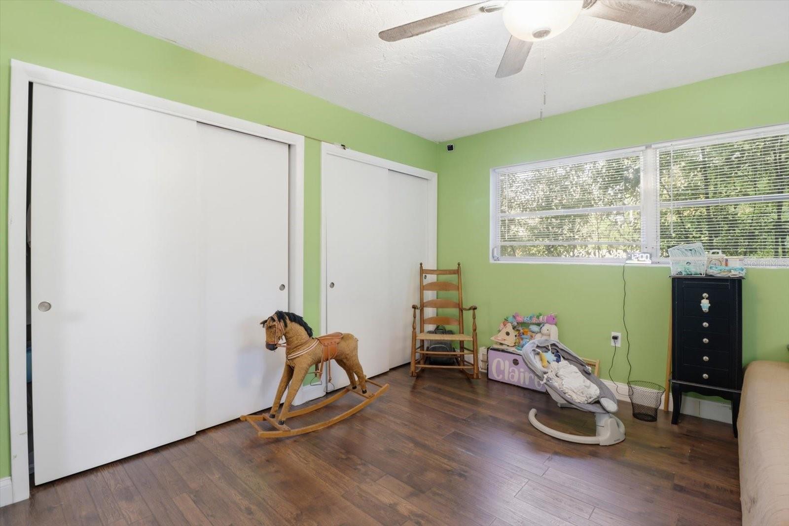 BEVERLY HILLS UNIT 04 - Residential