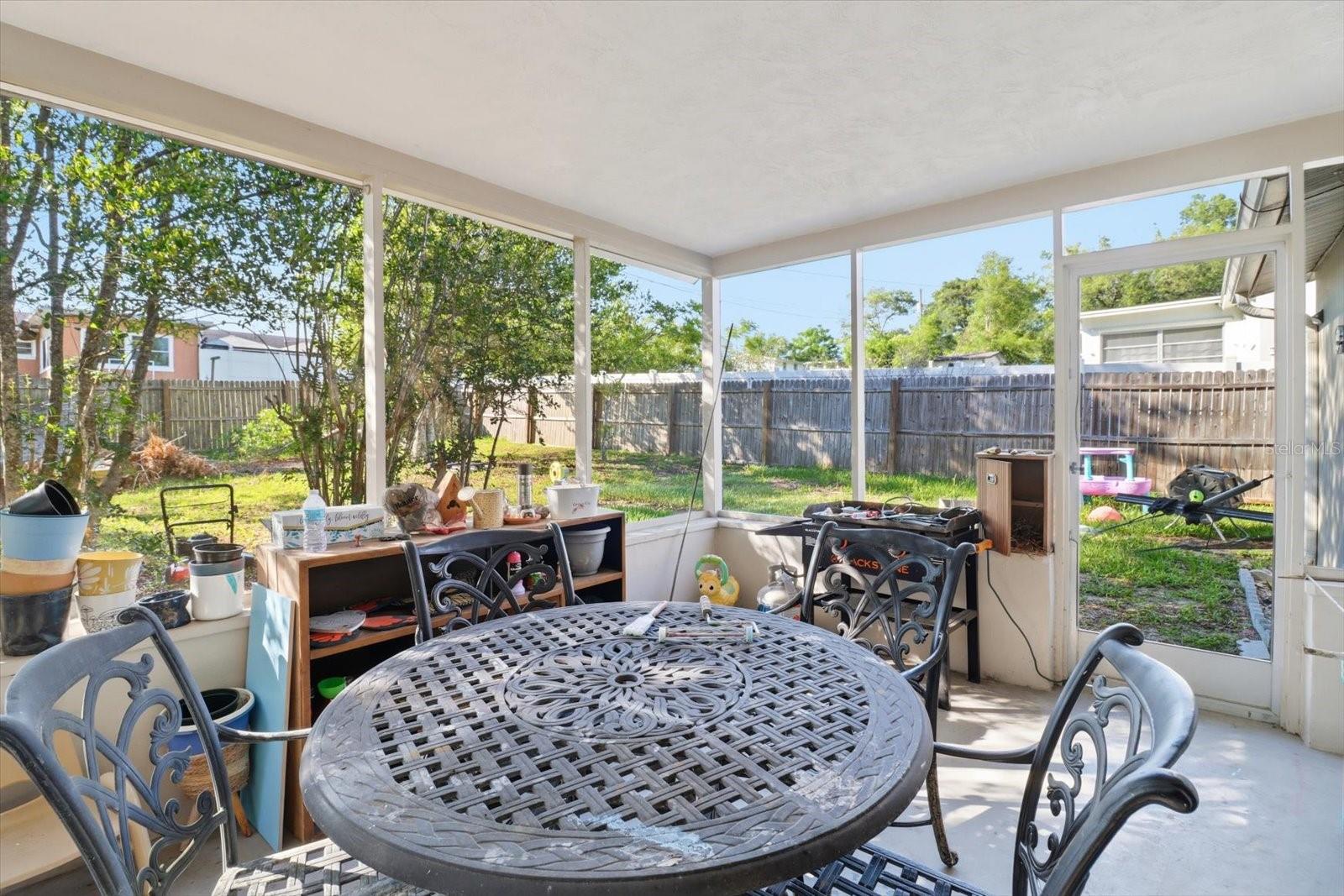 BEVERLY HILLS UNIT 04 - Residential