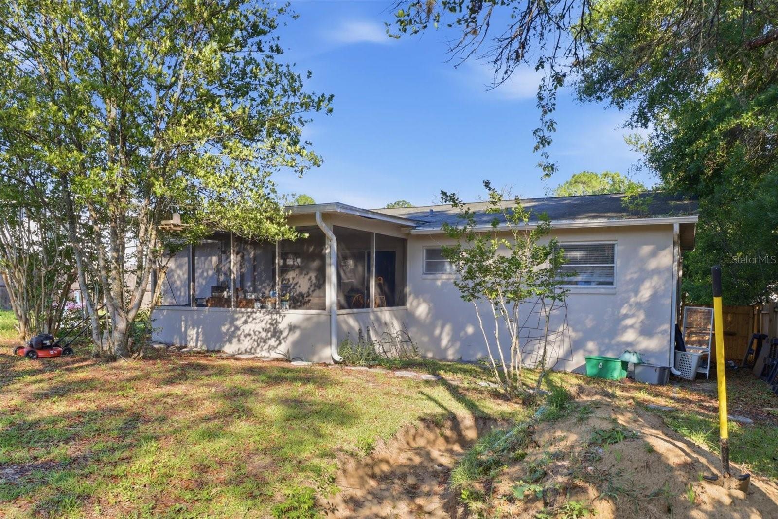 BEVERLY HILLS UNIT 04 - Residential