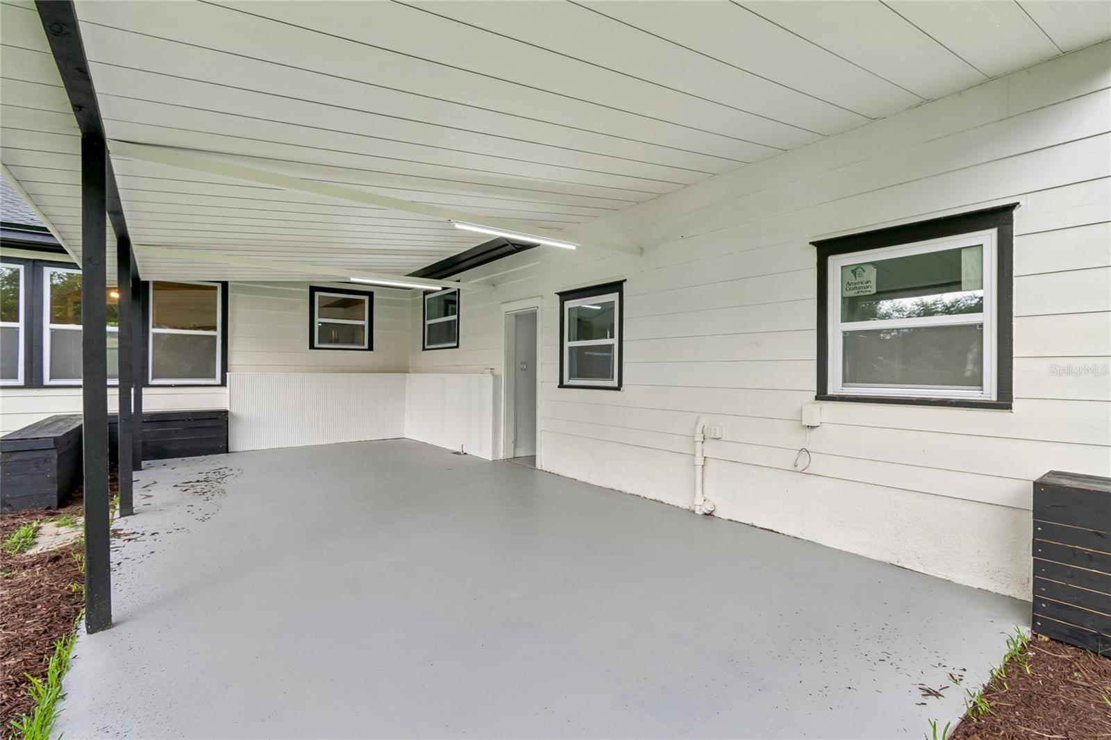 SAN LANTA - Residential
