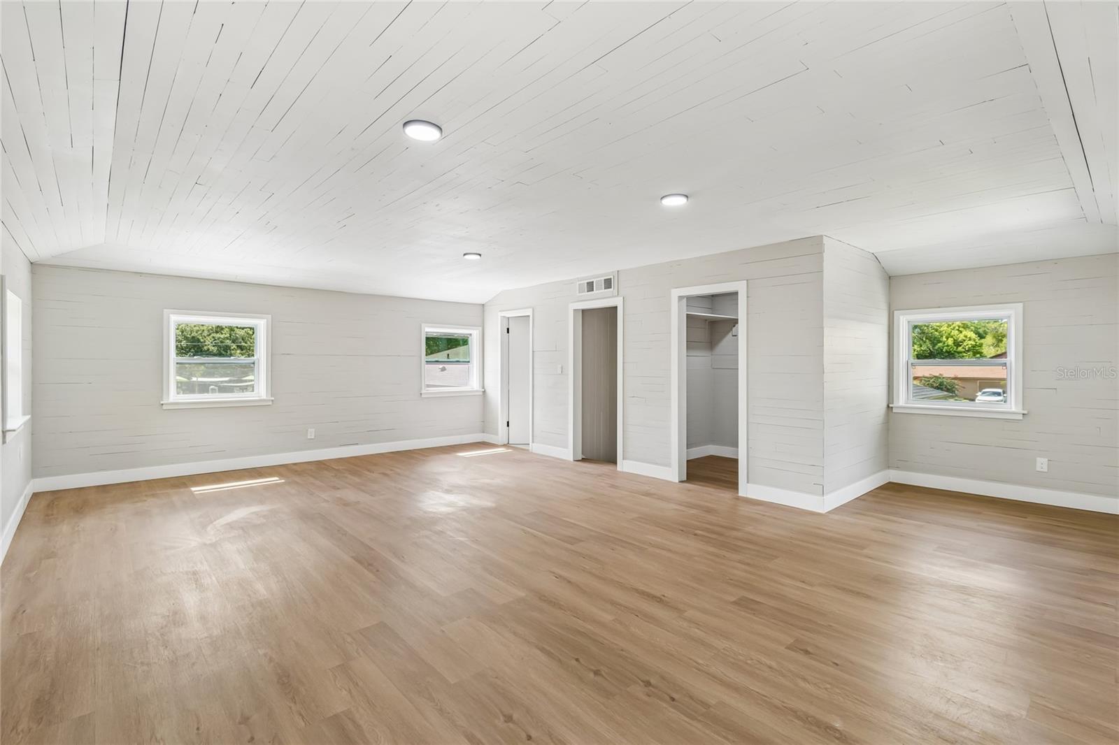SAN LANTA - Residential