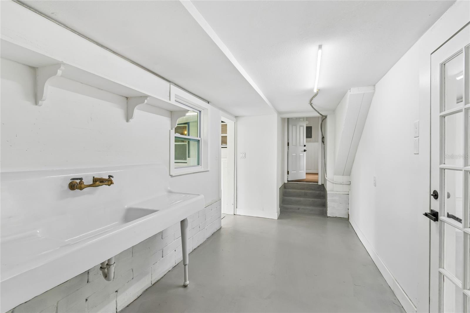 SAN LANTA - Residential