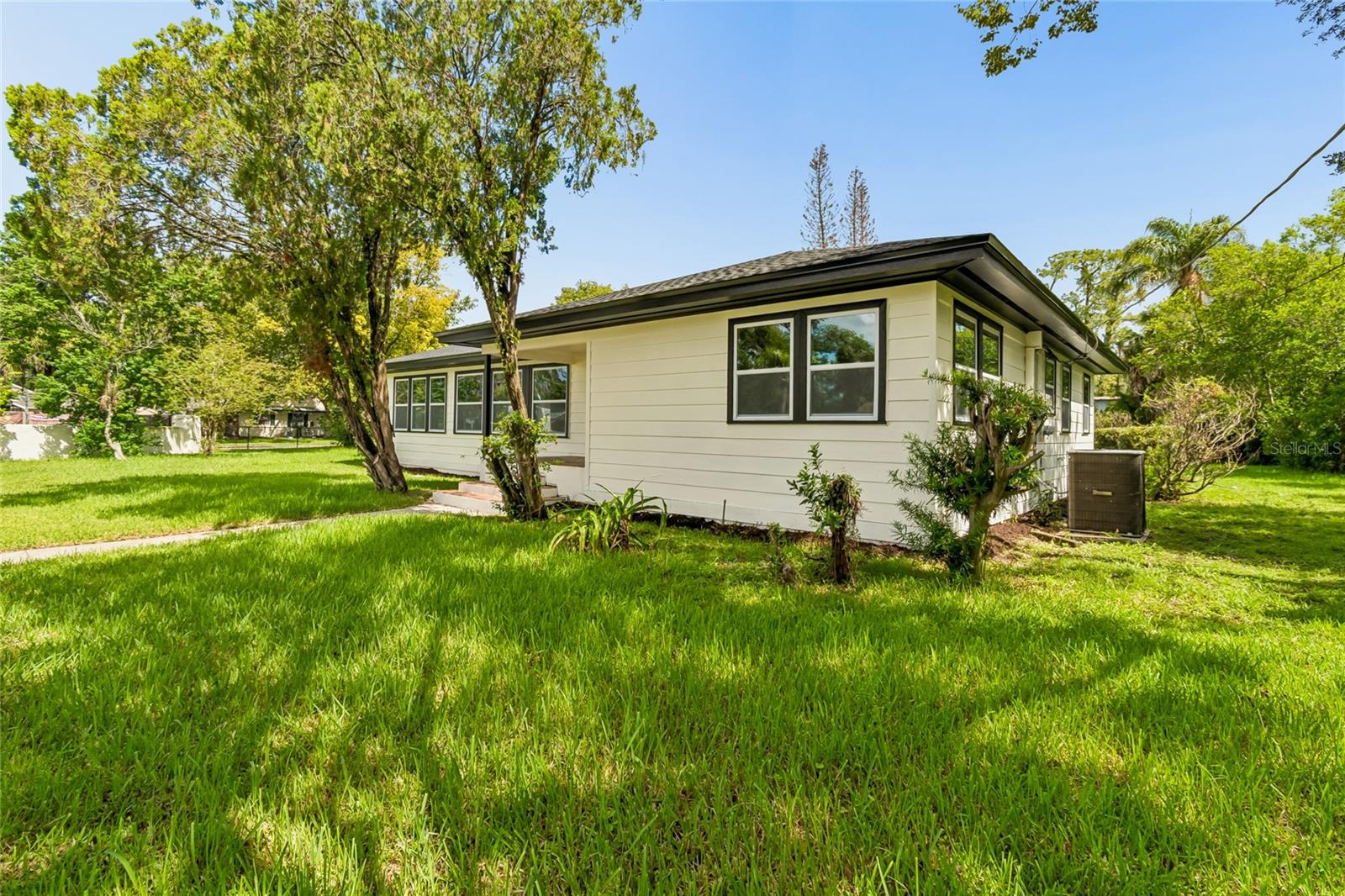 SAN LANTA - Residential