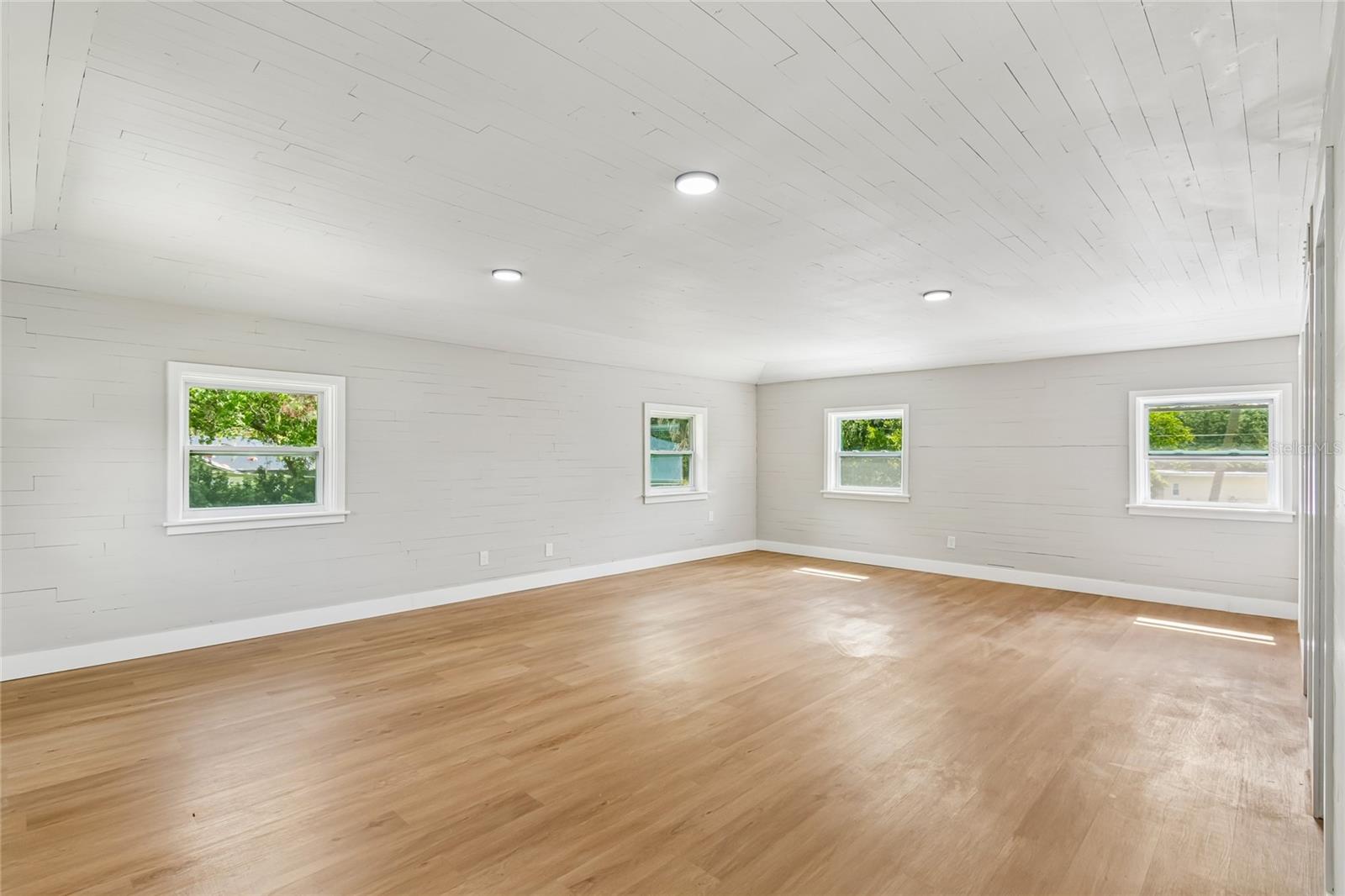 SAN LANTA - Residential